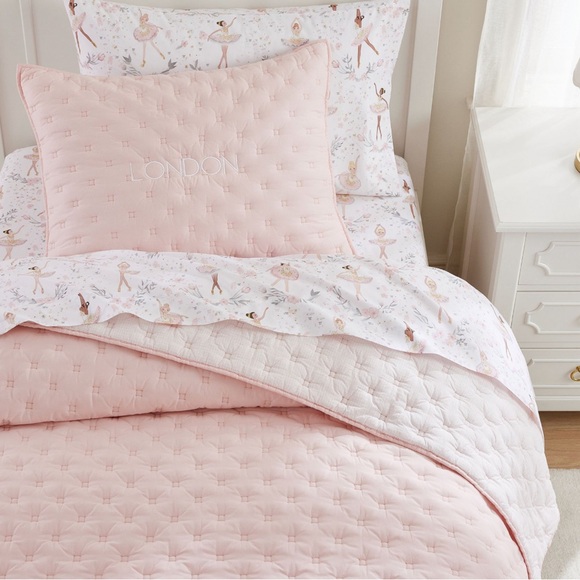 Pottery Barn kids full/queen square stitch comforter and shams